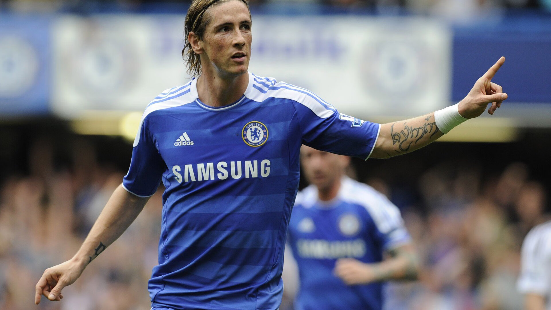 职业运动员的日常：训练与比赛双重挑战，职业运动员vs业余